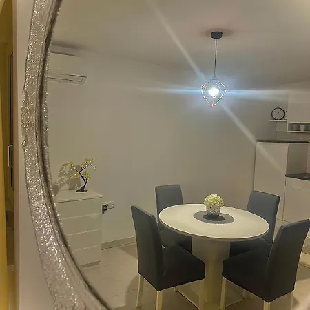 Skender Apartment Podstrana