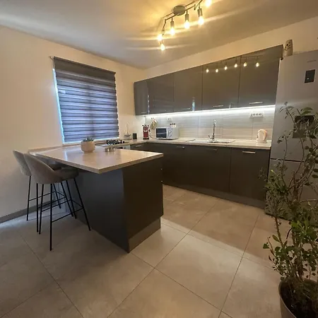 Skender Apartment *